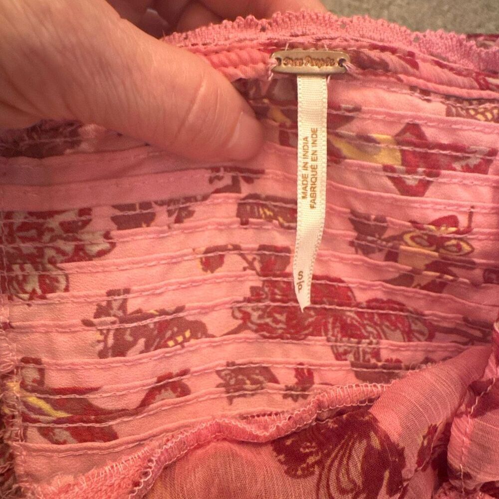 FREE PEOPLE Weekend Plans Pink Smocked Floral Ruffle Bodysuit - Picture 5 of 16